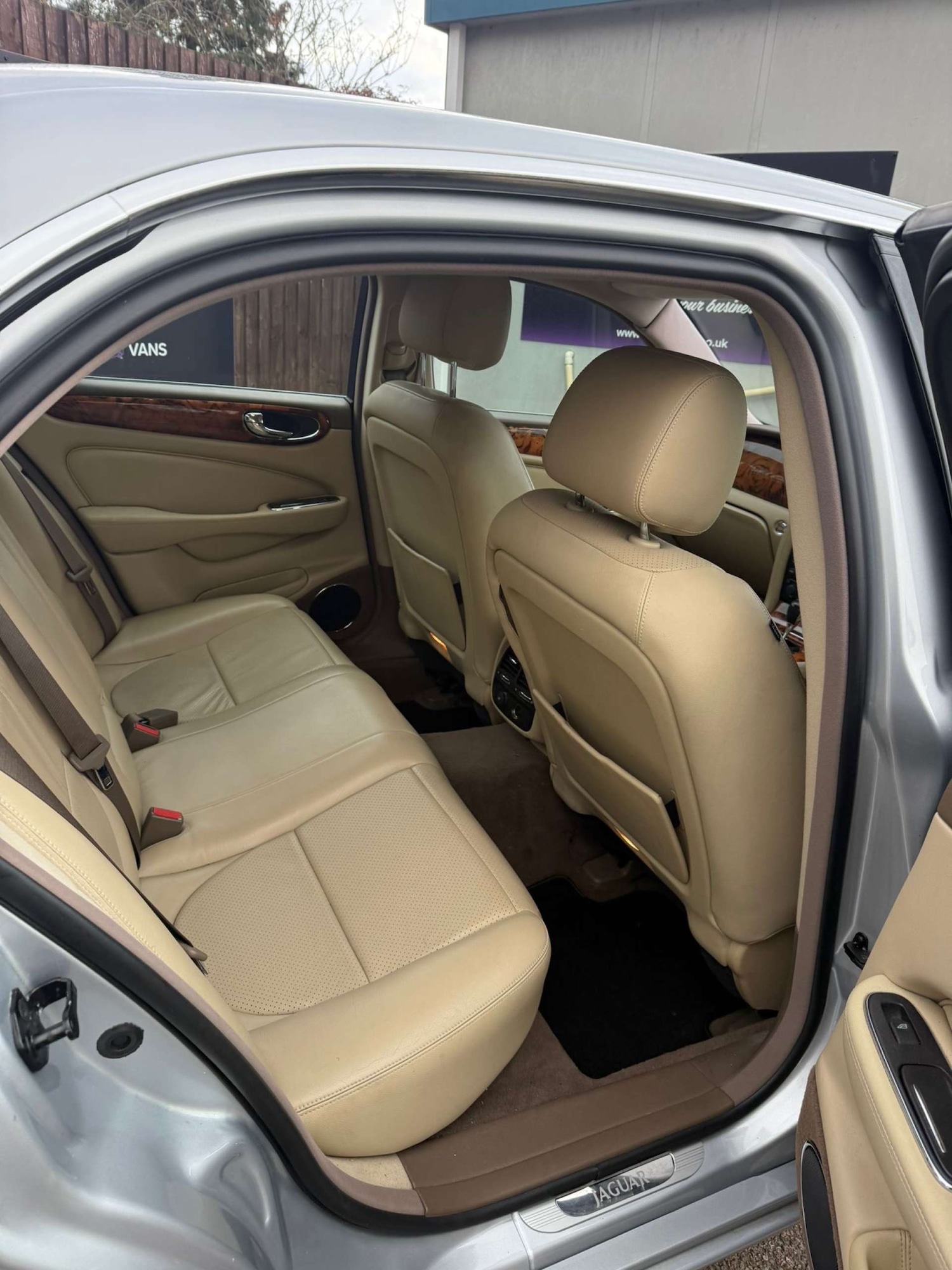 Used Jaguar XKR 2019 for sale - 78064296: Photo 8