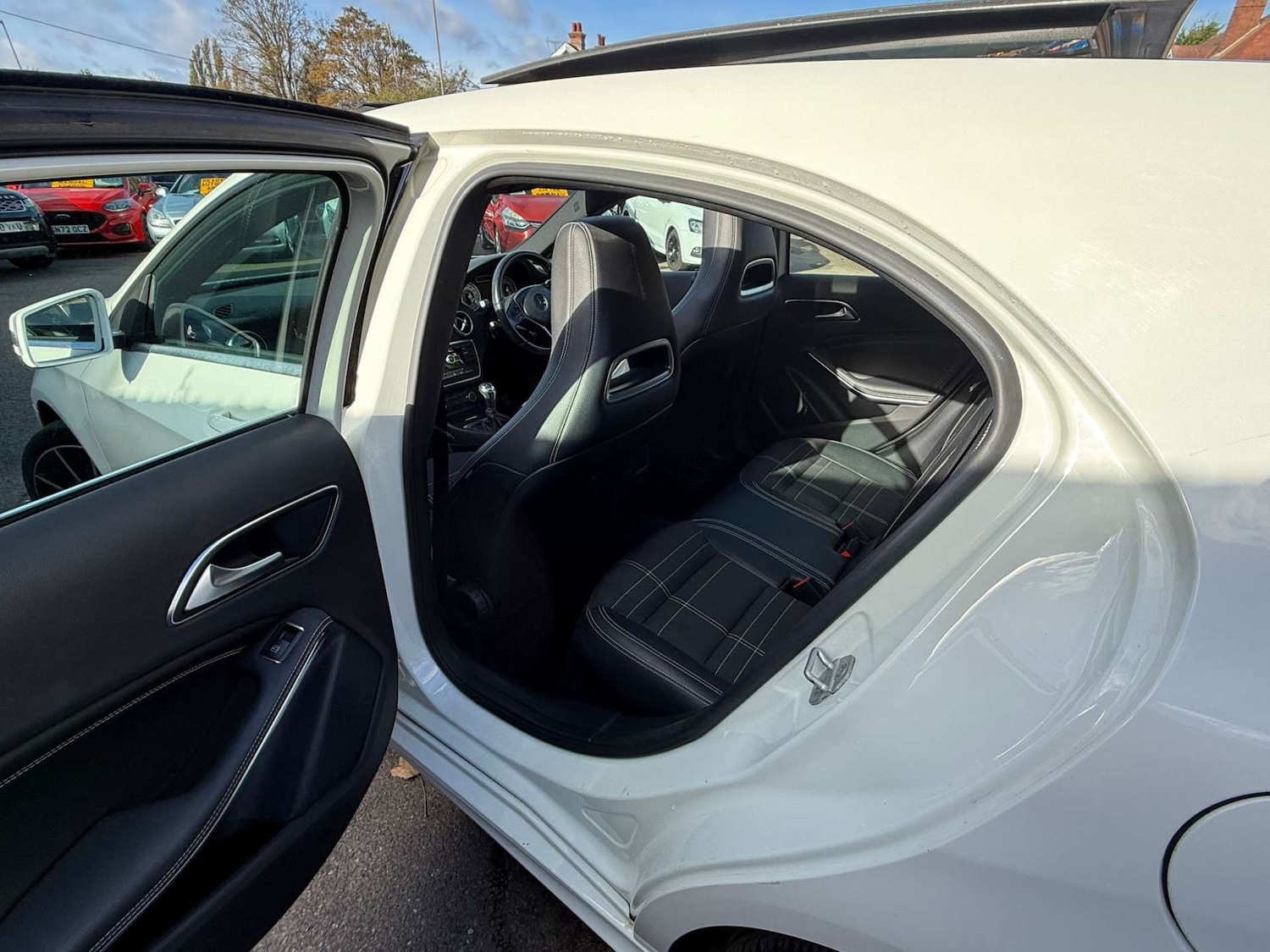 Used Mercedes-Benz A-Class 2014 for sale - 76379079: Photo 5