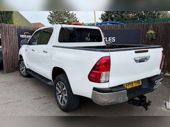 Used Toyota Hilux 2019 for sale - 76176985: Photo