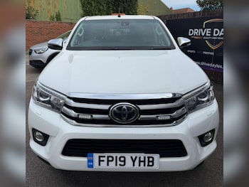 Used Toyota Hilux 2019 for sale - 76176985: Photo