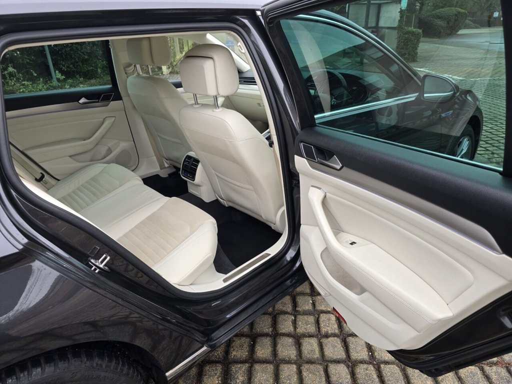 Used Volkswagen Passat 2017 for sale - 77795016: Photo 24