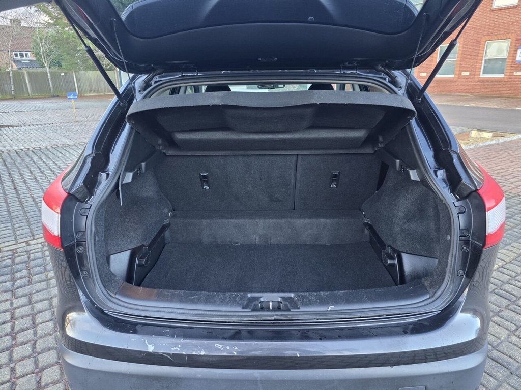 Used Nissan Qashqai 2016 for sale - 77241737: Photo 24