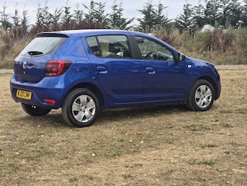 Used Dacia Sandero 2020 for sale - 75865121: Photo