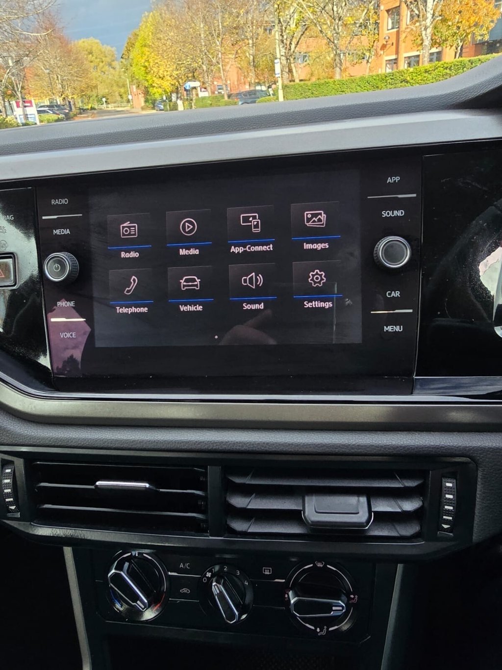 Used Volkswagen Polo 2018 for sale - 76400368: Photo 25