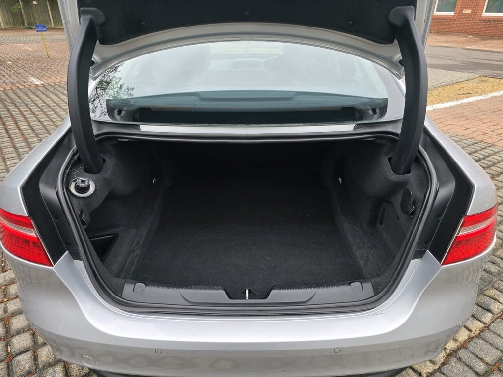 Used Jaguar XE 2015 for sale - 78044311: Photo 20