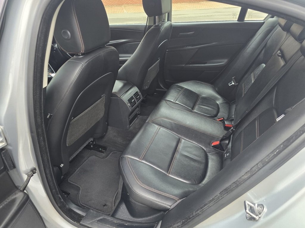 Used Jaguar XE 2015 for sale - 78044311: Photo 21