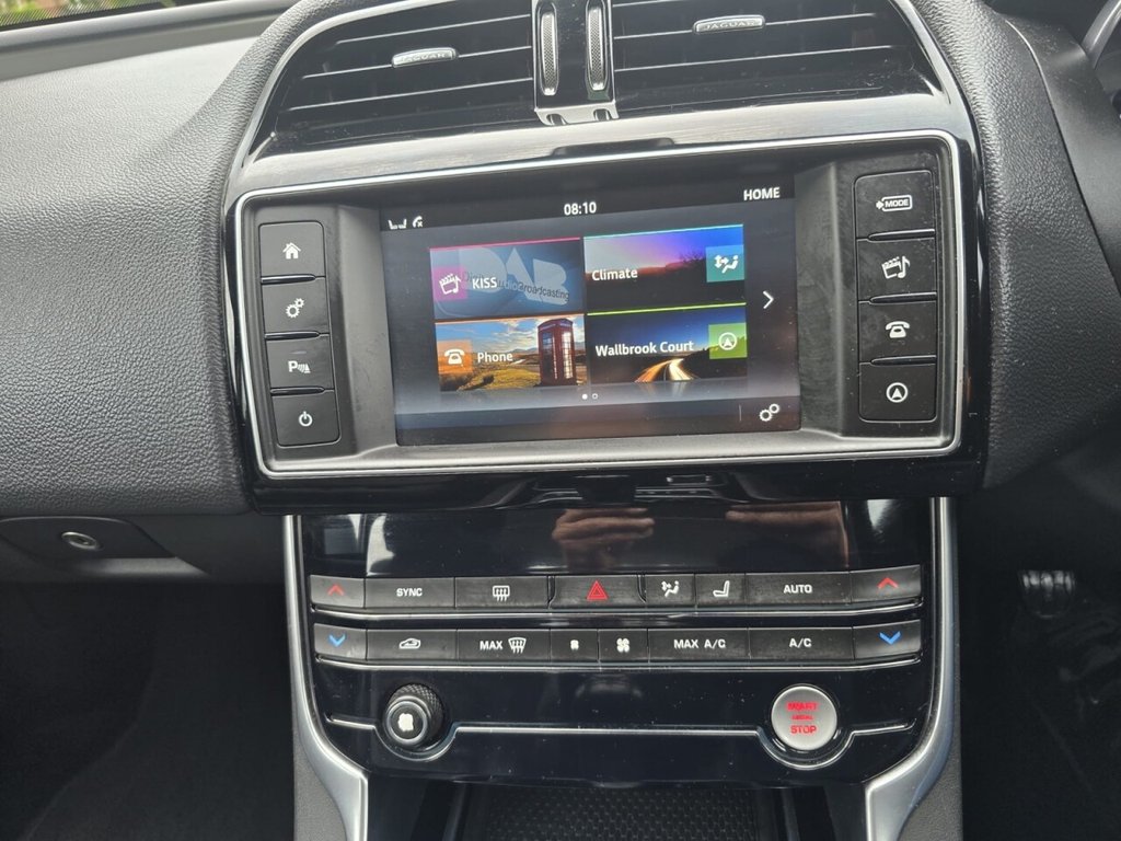 Used Jaguar XE 2015 for sale - 78044311: Photo 27