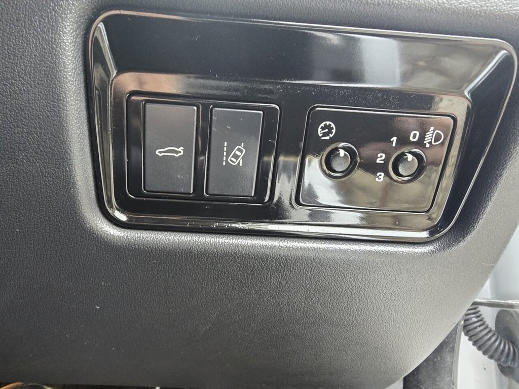 Used Jaguar XE 2015 for sale - 78044311: Photo 29