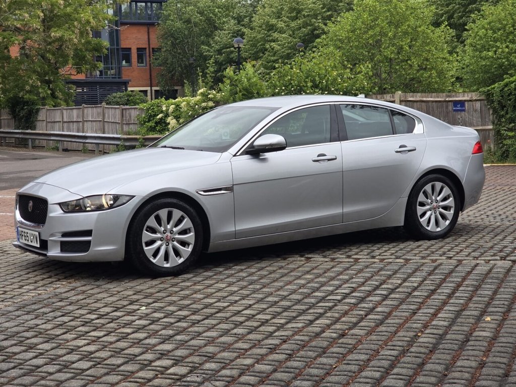 Used Jaguar XE 2015 for sale - 78044311: Photo 3
