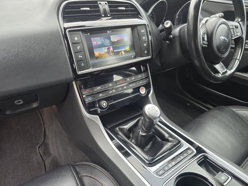 Used Jaguar XE 2015 for sale - 78044311: Photo 6