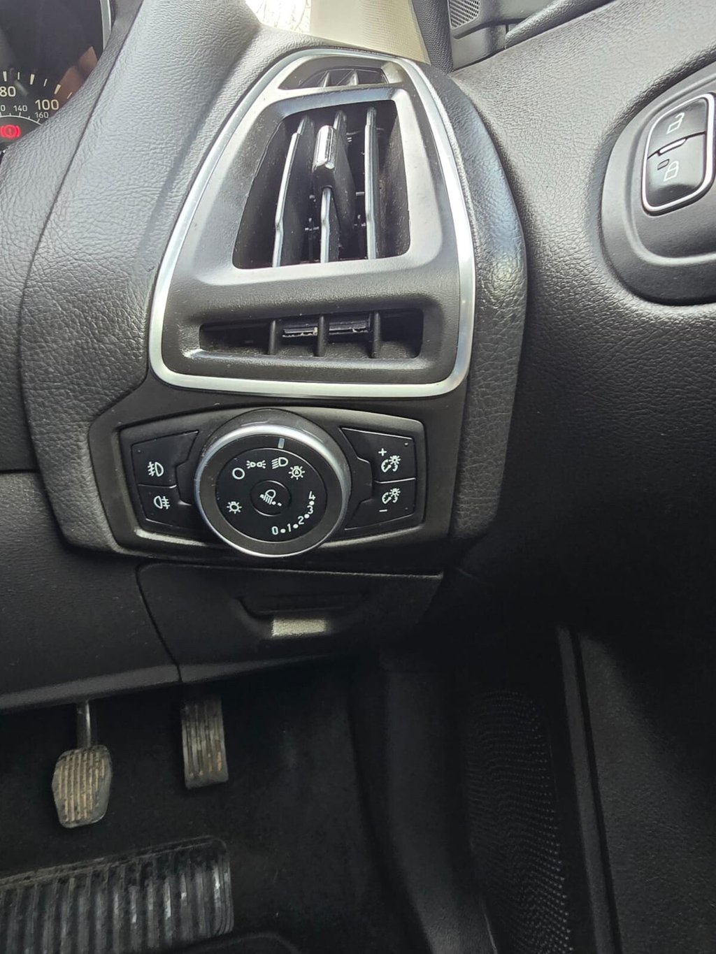 Used Ford Focus 2015 for sale - 76400502: Photo 29