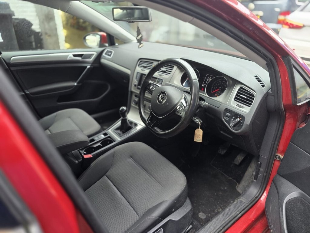 Used Volkswagen Golf 2014 for sale - 76927620: Photo 4