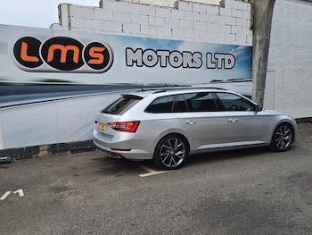 Used Skoda Superb 2017 for sale - 76229004: Photo