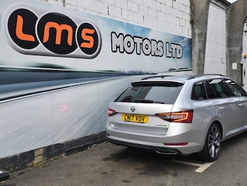 Used Skoda Superb 2017 for sale - 76229004: Photo