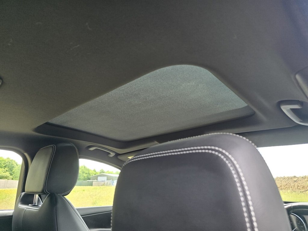 Used Jaguar XE 2017 for sale - 78044250: Photo 25