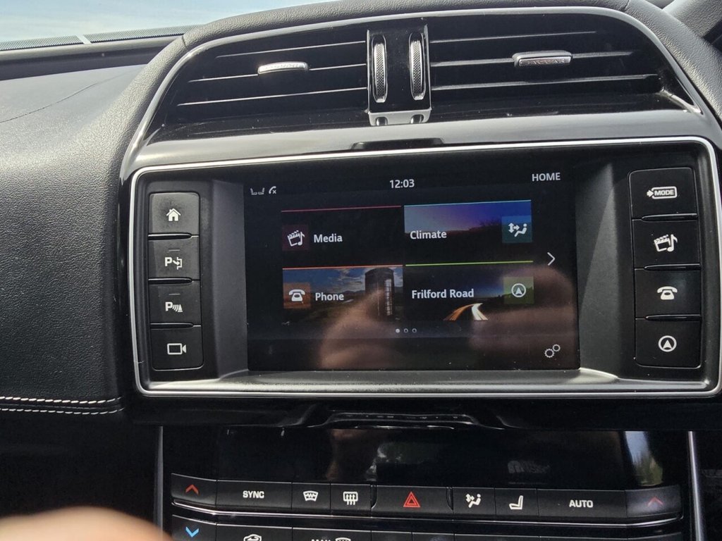 Used Jaguar XE 2017 for sale - 78044250: Photo 32