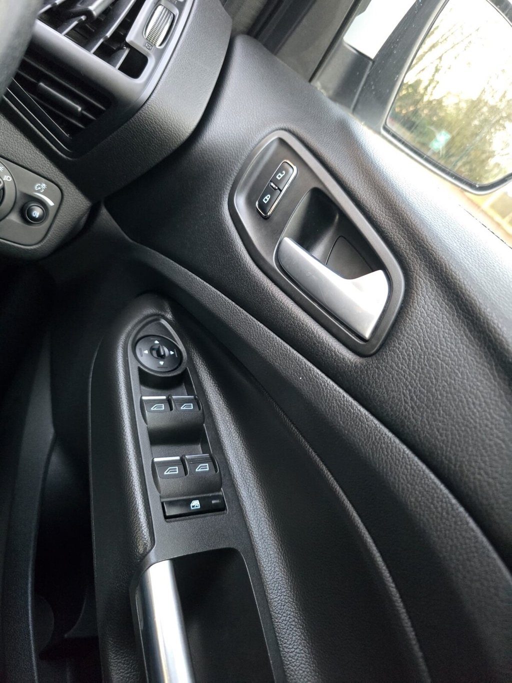 Used Ford Kuga 2016 for sale - 78049574: Photo 30