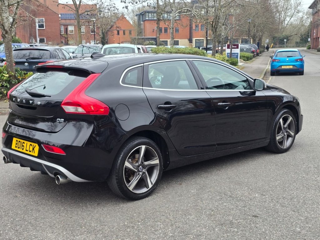 Used Volvo V40 2016 for sale - 78061880: Photo 10