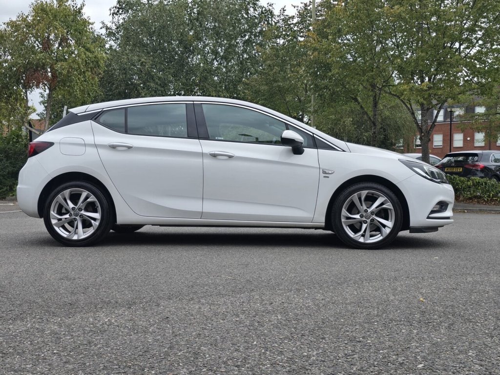 Used Vauxhall Astra 2016 for sale - 76322978: Photo 2