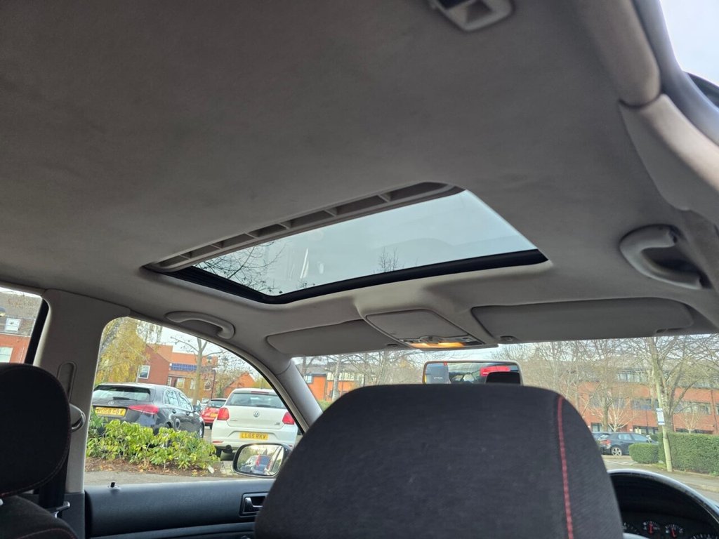 Used Volkswagen Golf 2002 for sale - 76826492: Photo 19