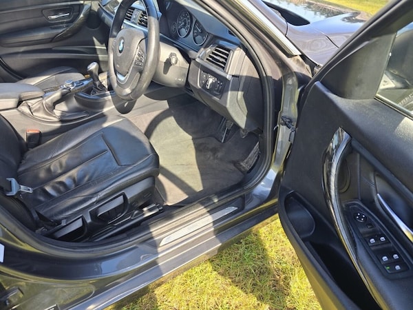 Used BMW 3 Series 2012 for sale - 74362049: Photo 28