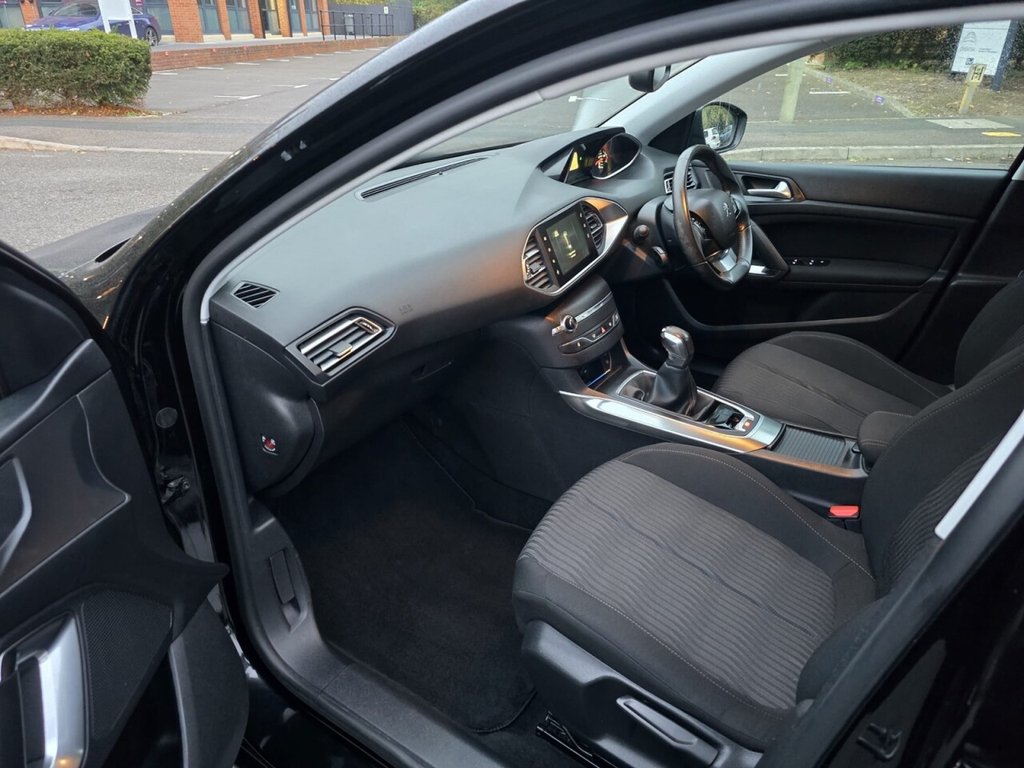 Used Peugeot 308 2015 for sale - 76400471: Photo 21