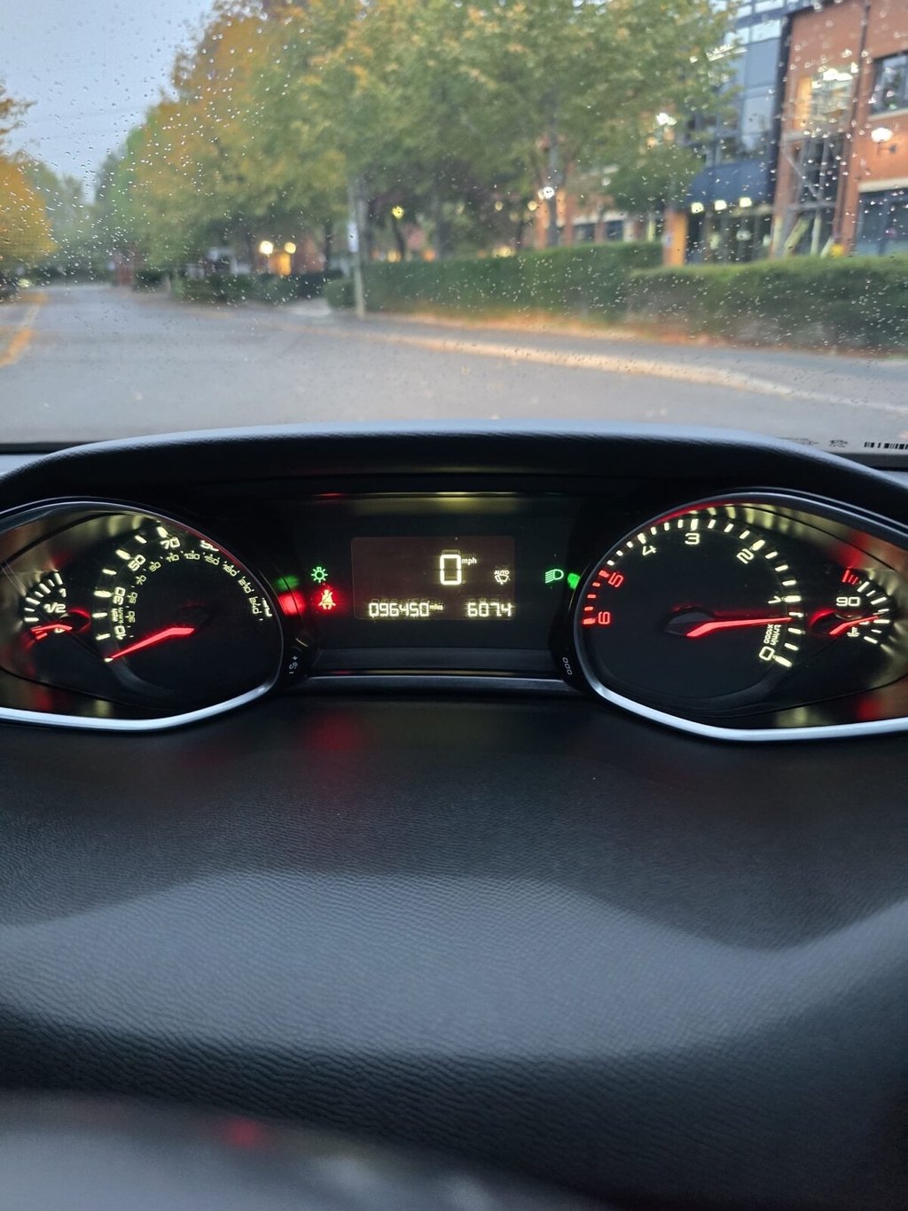 Used Peugeot 308 2015 for sale - 76400471: Photo 22