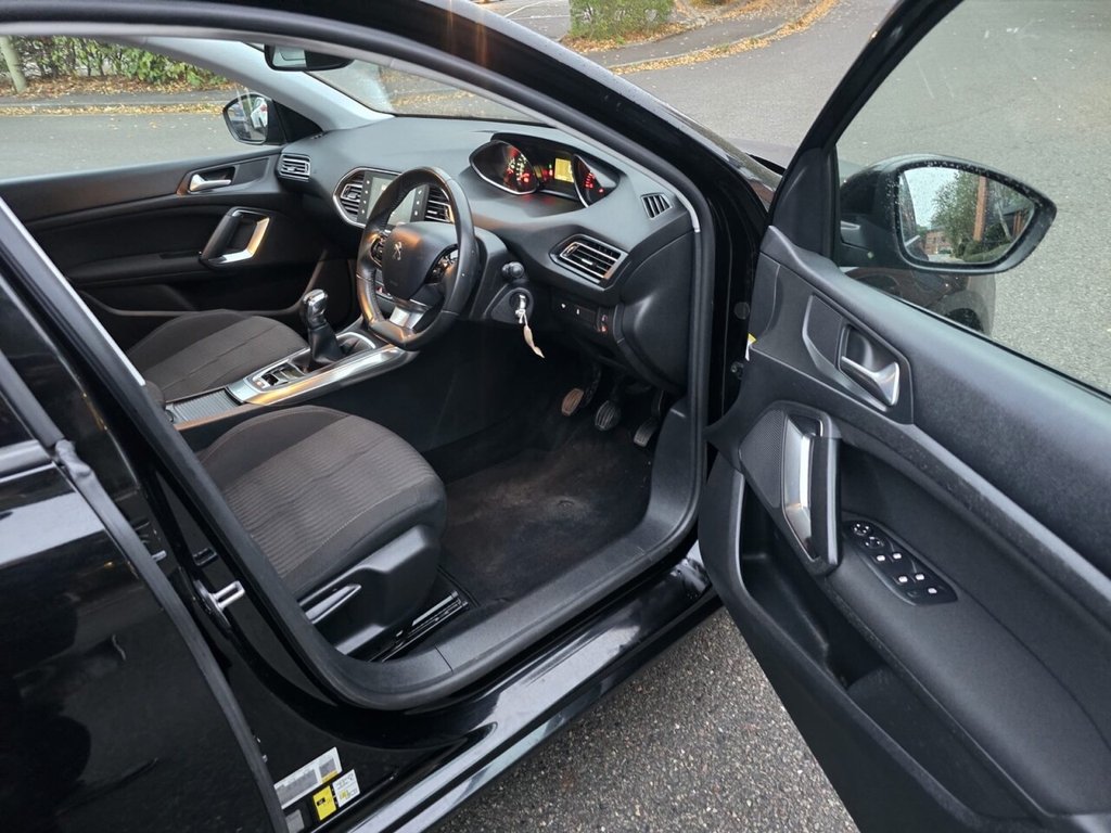 Used Peugeot 308 2015 for sale - 76400471: Photo 31