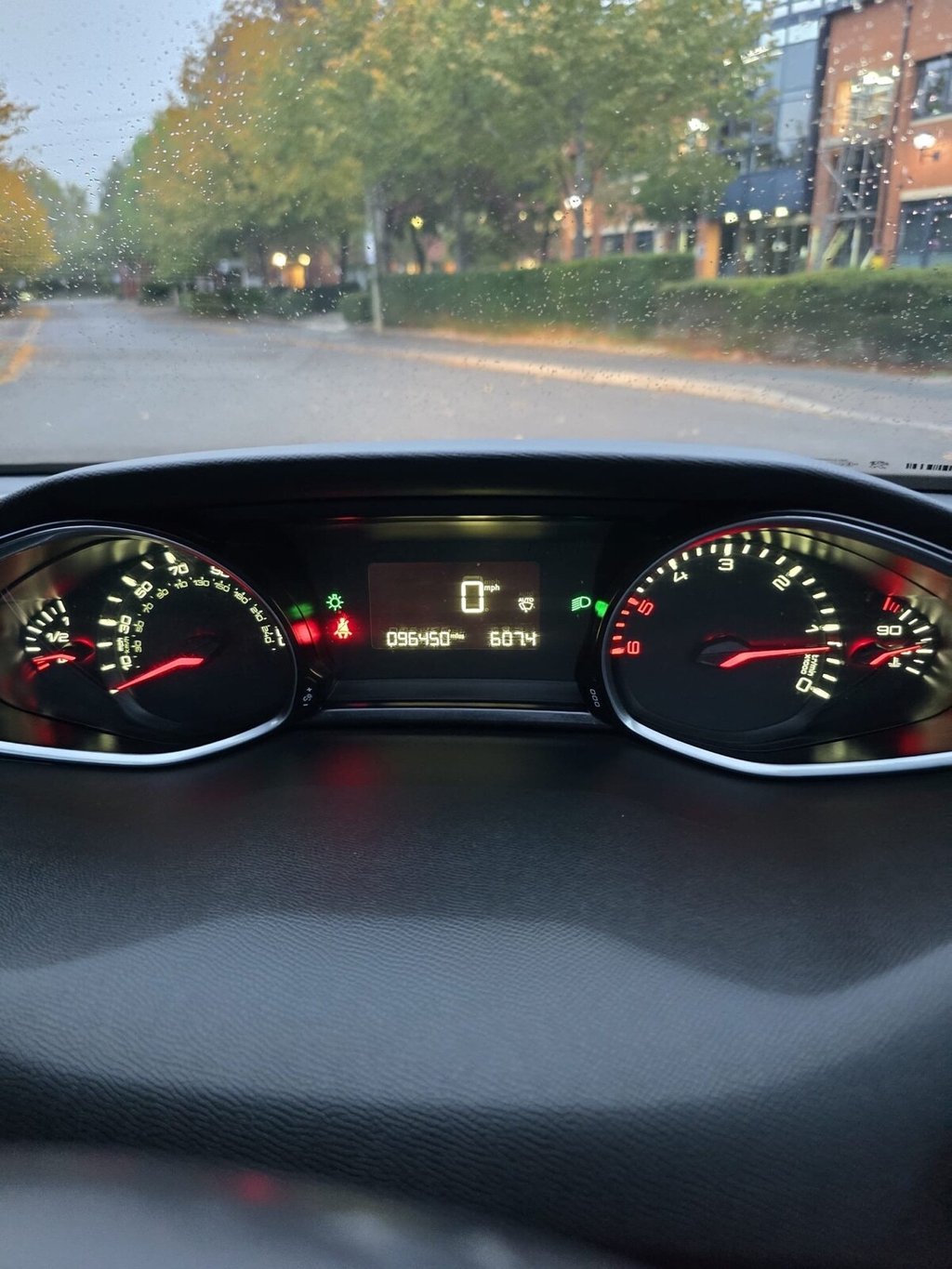 Used Peugeot 308 2015 for sale - 76400471: Photo 32