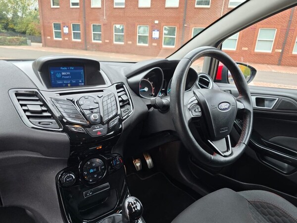 Used Ford Fiesta 2015 for sale - 76229000: Photo 42