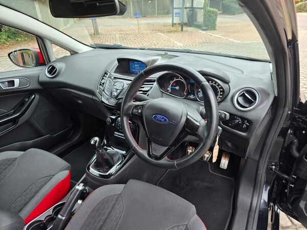 Used Ford Fiesta 2015 for sale - 76229000: Photo 48