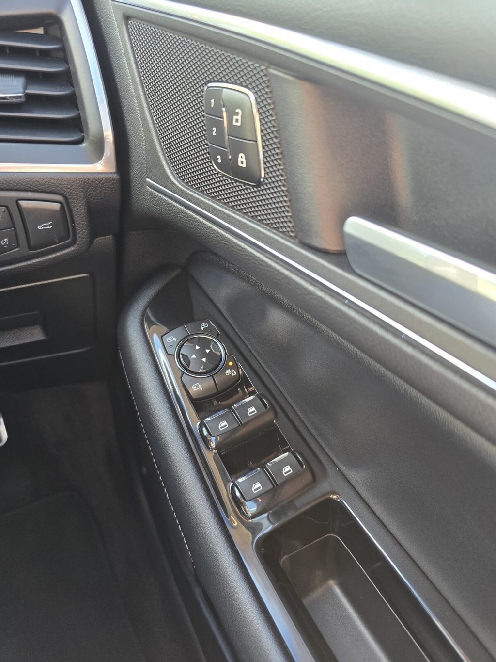 Used Ford Edge 2017 for sale - 76068438: Photo 33