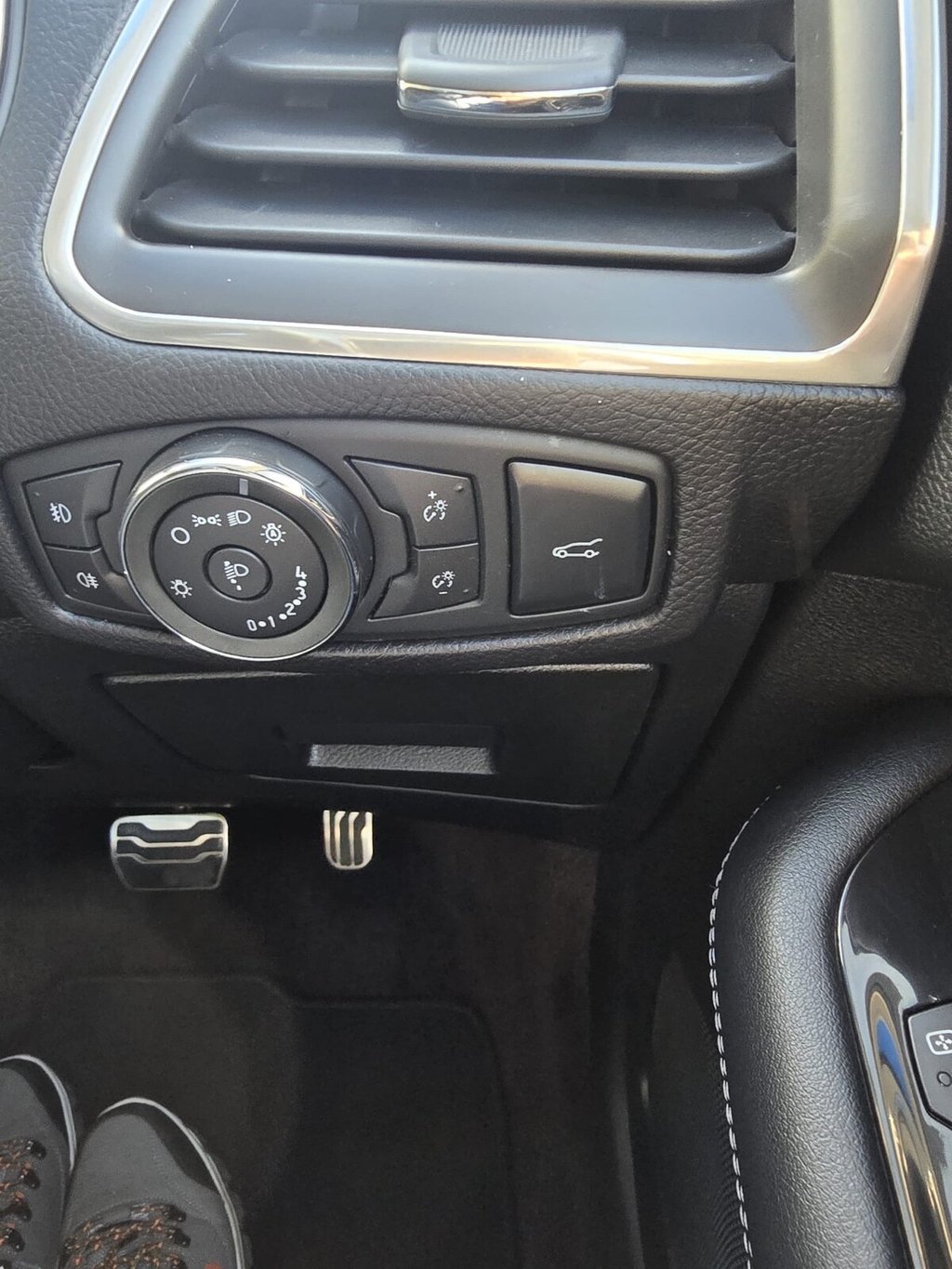 Used Ford Edge 2017 for sale - 76068438: Photo 34