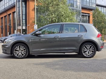 Used Volkswagen Golf 2018 for sale - 79659393: Photo