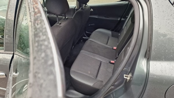 Used Peugeot 207 2010 for sale - 74361882: Photo 19