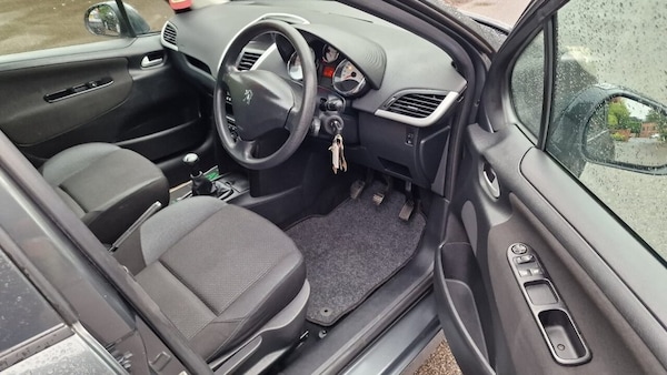 Used Peugeot 207 2010 for sale - 74361882: Photo 20