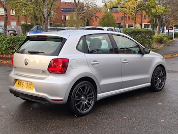 Used Volkswagen Polo 2016 for sale - 76420097: Photo