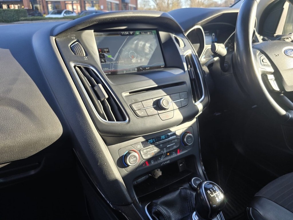 Used Ford Focus 2015 for sale - 76745049: Photo 19