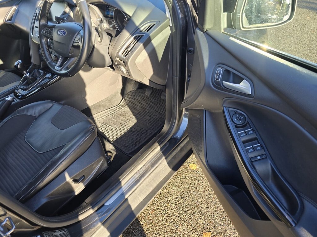 Used Ford Focus 2015 for sale - 76745049: Photo 26