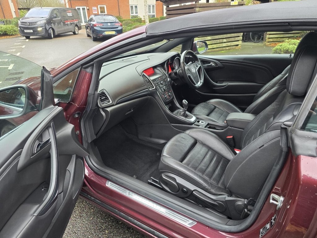 Used Vauxhall Cascada 2014 for sale - 77981594: Photo 34