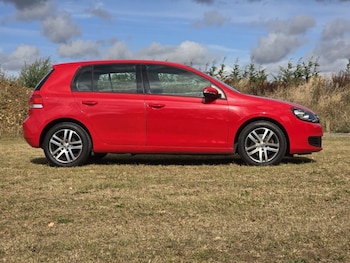Used Volkswagen Golf 2010 for sale - 75721874: Photo