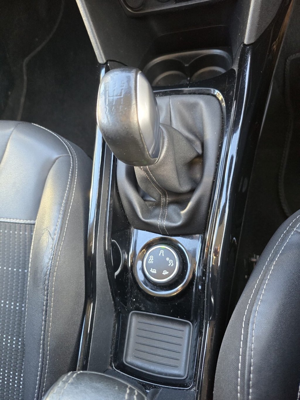 Used Peugeot 2008 2017 for sale - 77241752: Photo 28