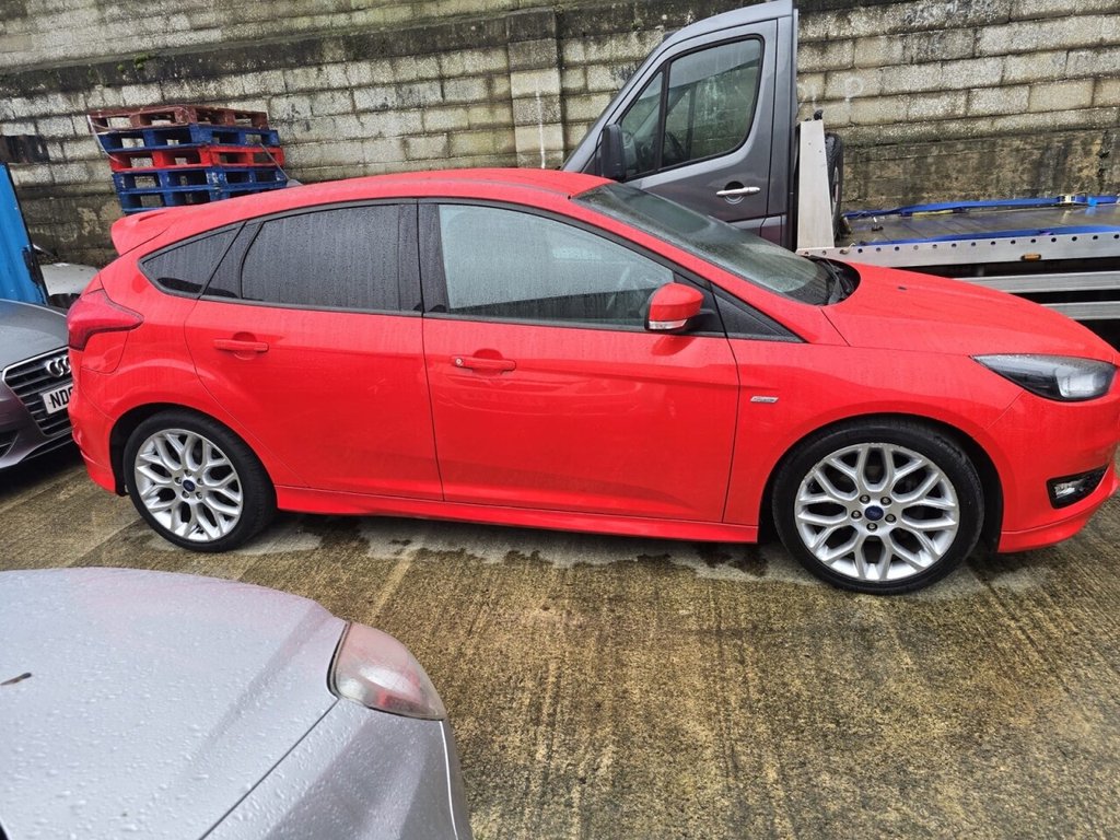 Used Ford Focus 2018 for sale - 76927624: Photo 2