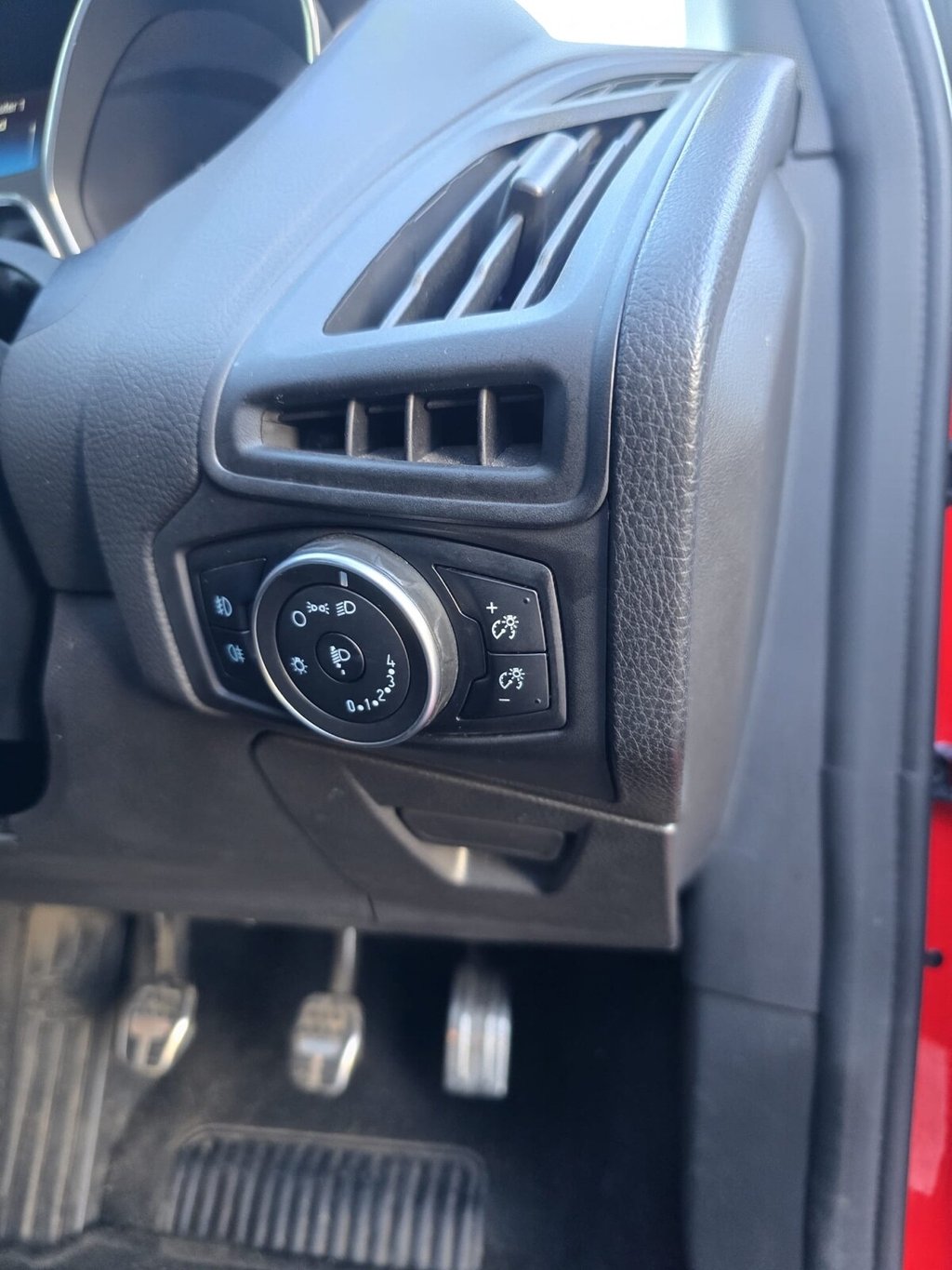 Used Ford Focus 2018 for sale - 76927624: Photo 26