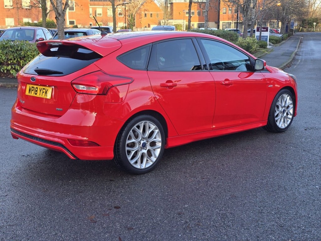 Used Ford Focus 2018 for sale - 76927624: Photo 4