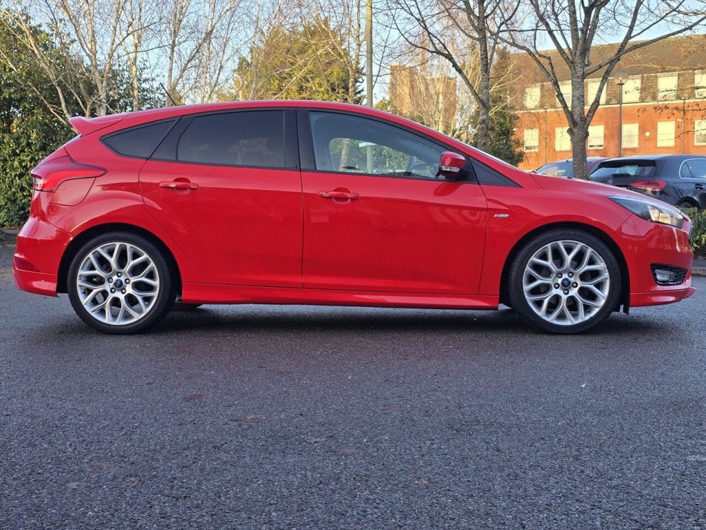 Used Ford Focus 2018 for sale - 76927624: Photo 9
