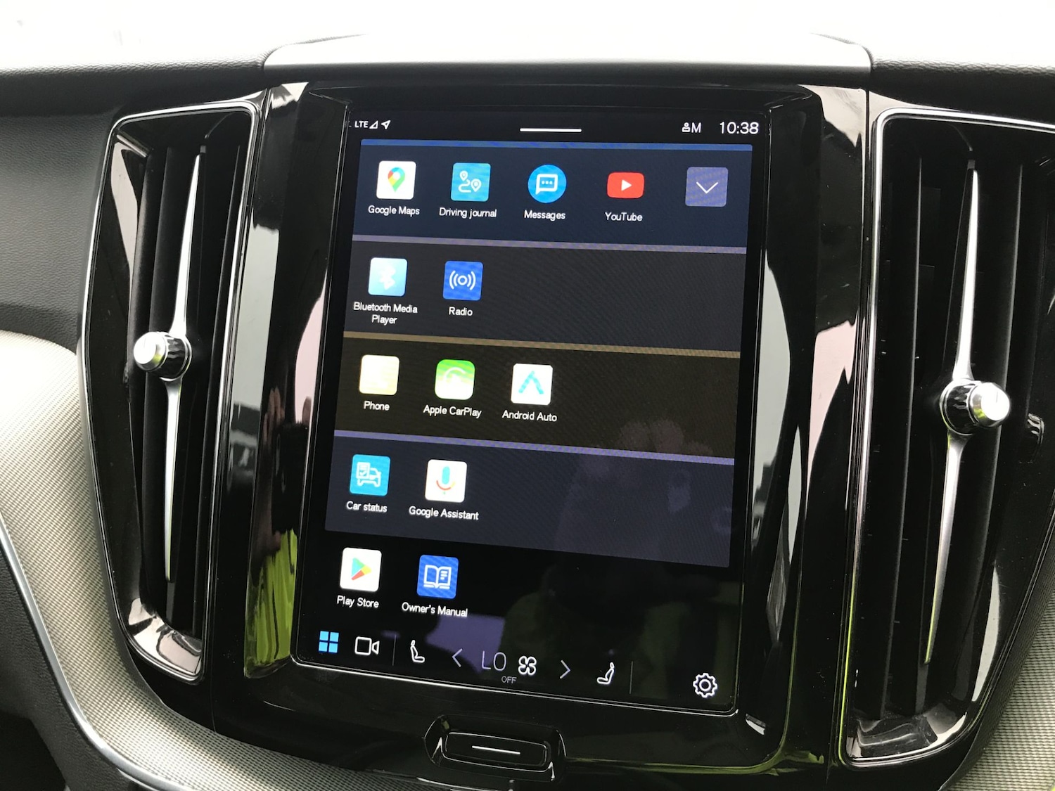 Used Volvo XC60 2023 for sale - 76449573: Photo 28