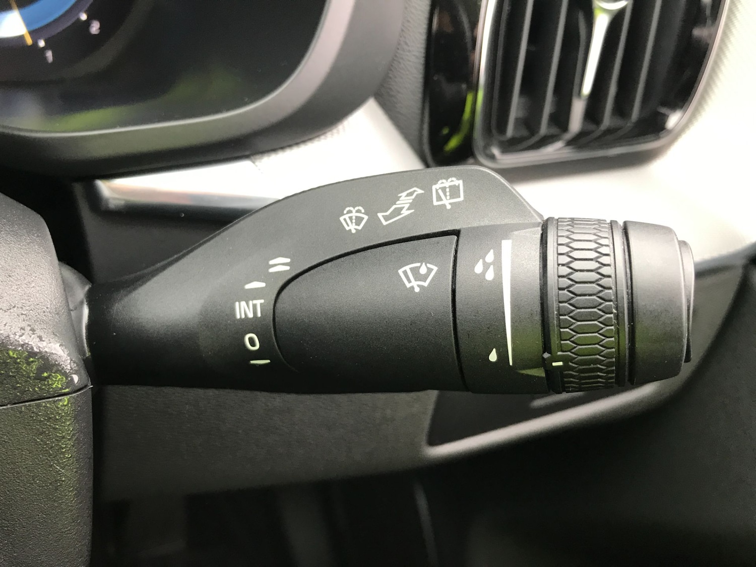 Used Volvo XC60 2023 for sale - 76449573: Photo 39