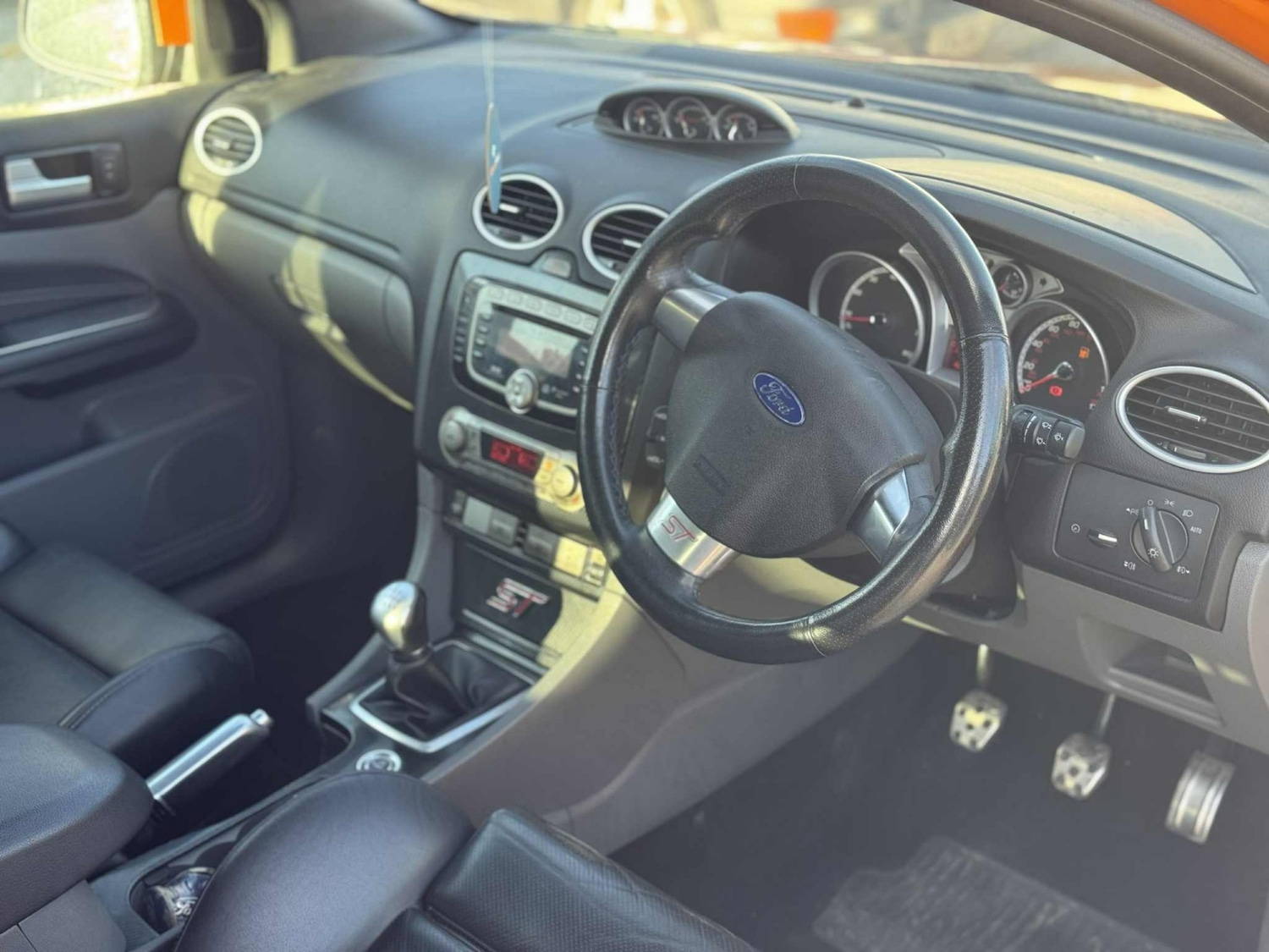 Used Ford Focus 2010 for sale - 76376985: Photo 10