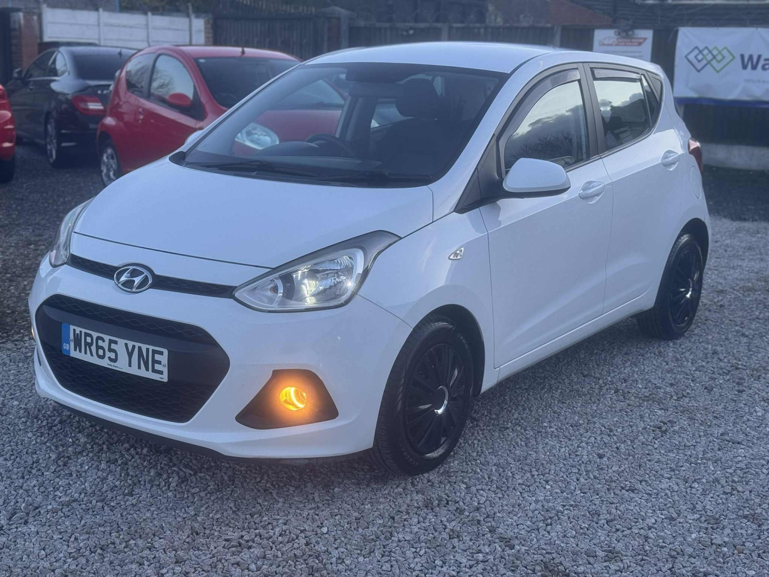 Used Hyundai i10 2015 for sale - 77137529: Photo 4